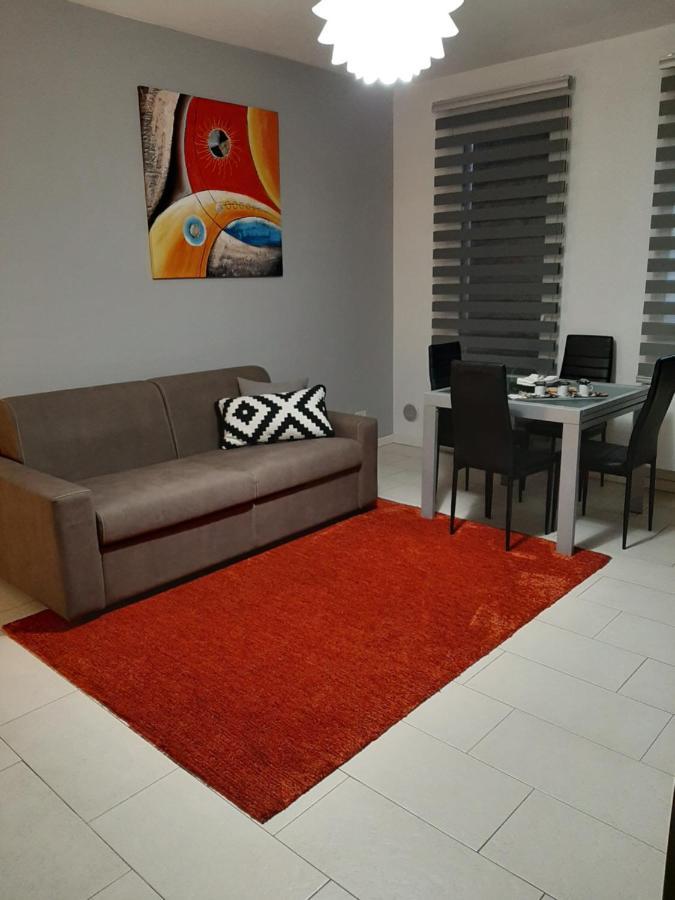 Venezia Suite Apartment Міра Екстер'єр фото