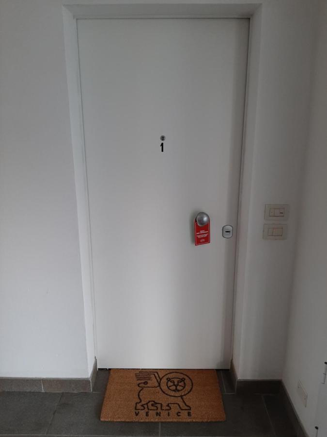 Venezia Suite Apartment Міра Екстер'єр фото