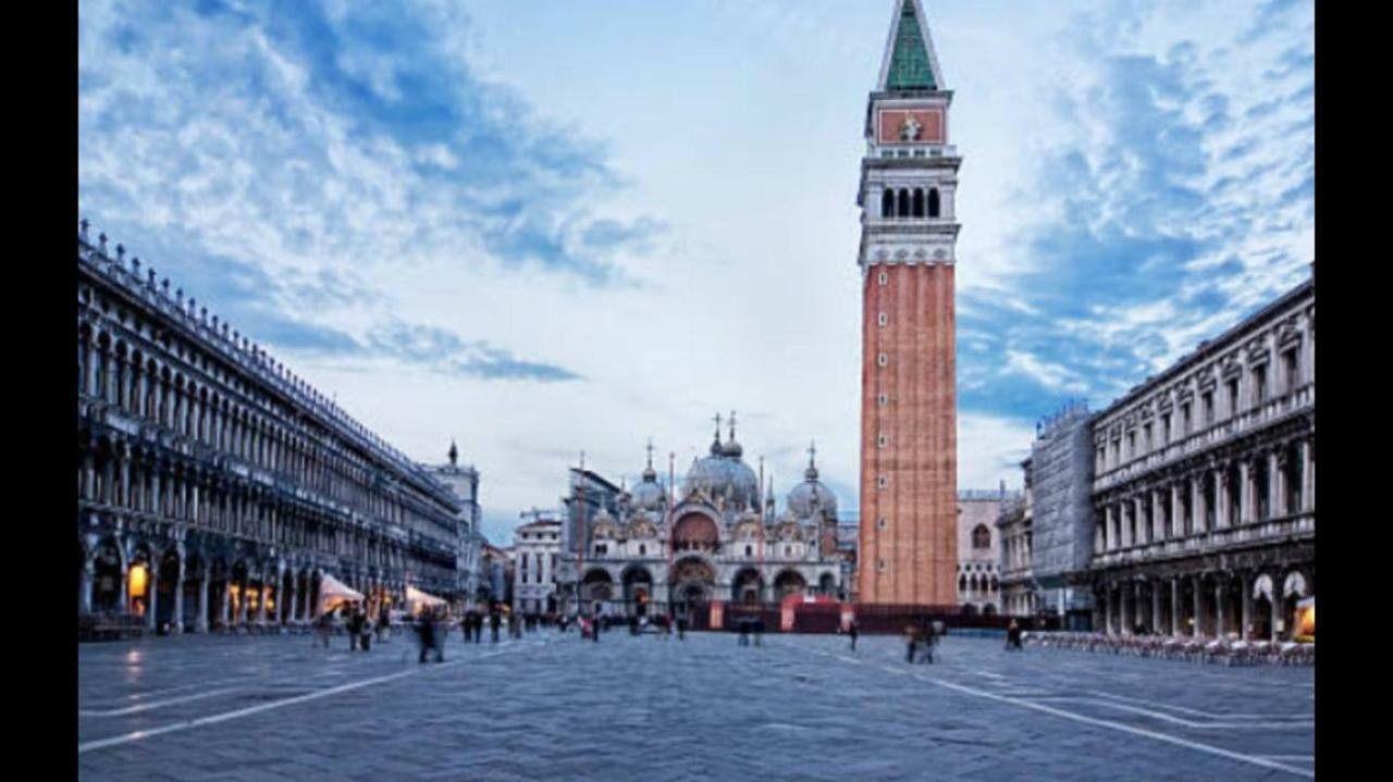 Venezia Suite Apartment Міра Екстер'єр фото